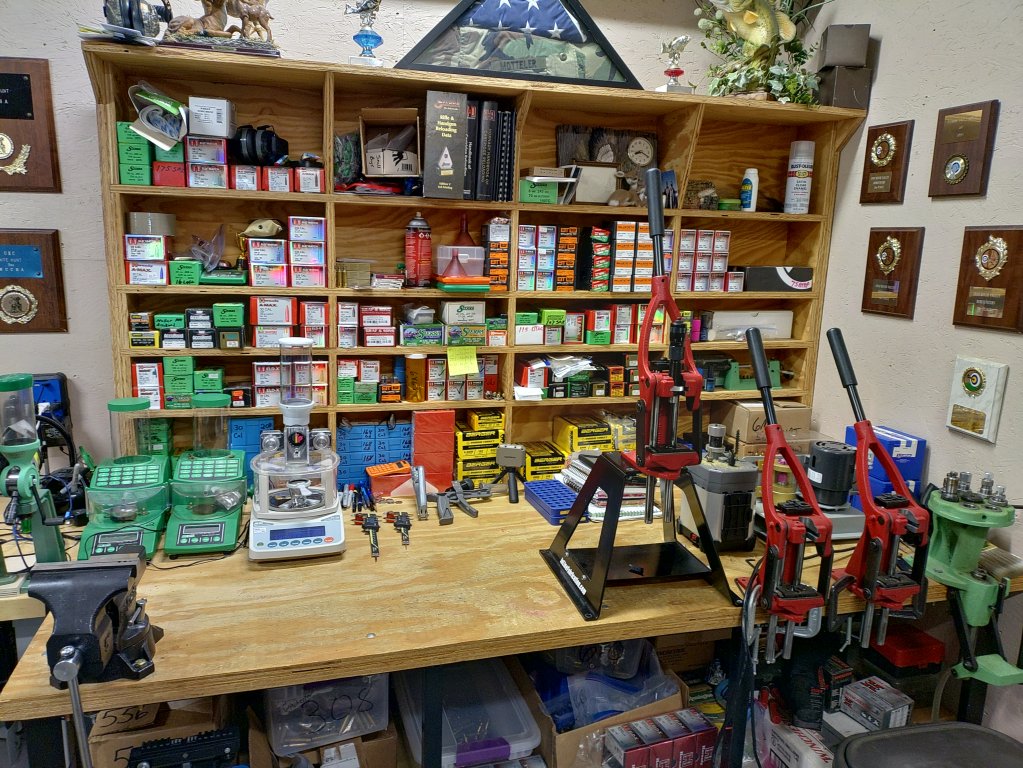 Reloading Room Pictures. | Predator Masters