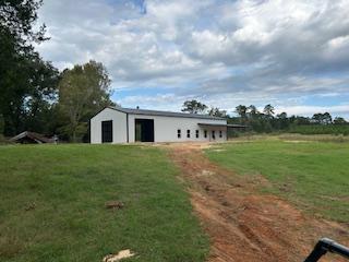new barn.JPG