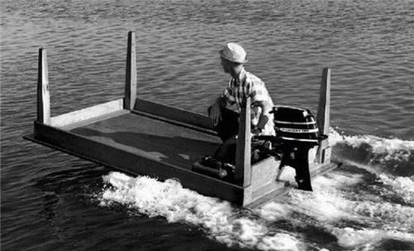 Outboard-Table-Boat-Brilliant-Brilliance-Genius-There-I-Fixed-It-Hillbilly-Bogan-Engineering[1].jpg